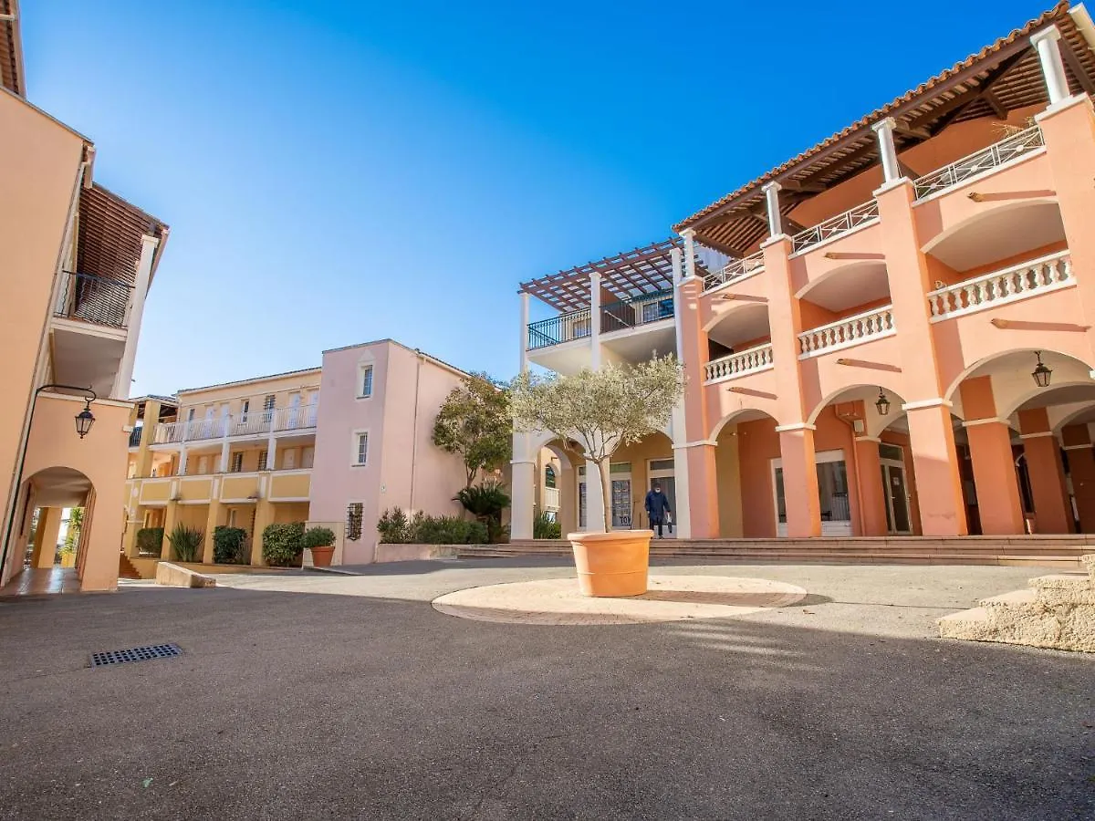 Apartment Village Cap Esterel - L'Esquinade-23 By Interhome Saint-Raphaël 0*,  Fransa