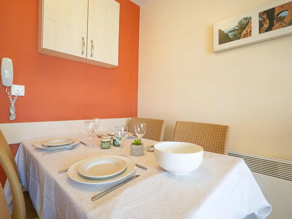 Apartment Village Cap Esterel - L'Esquinade-23 By Interhome Saint-Raphaël